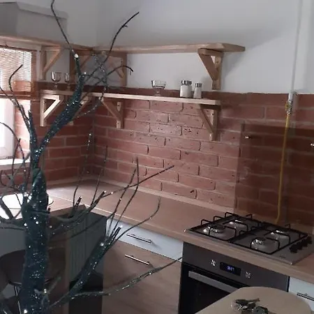 Hethajnal Apartman *